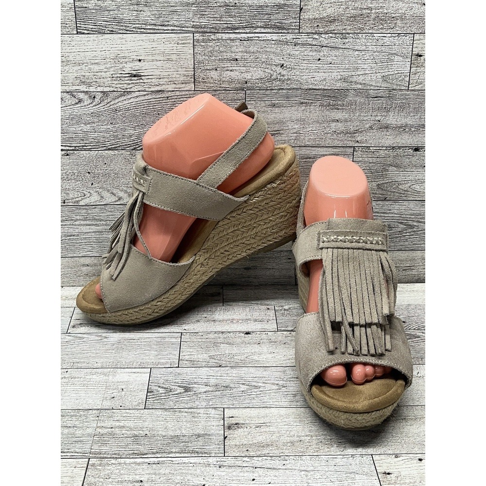Minnetonka Sandals Women's Sz 9 Ashley Fringe Espadrille Wedge 71312 Taupe Suede